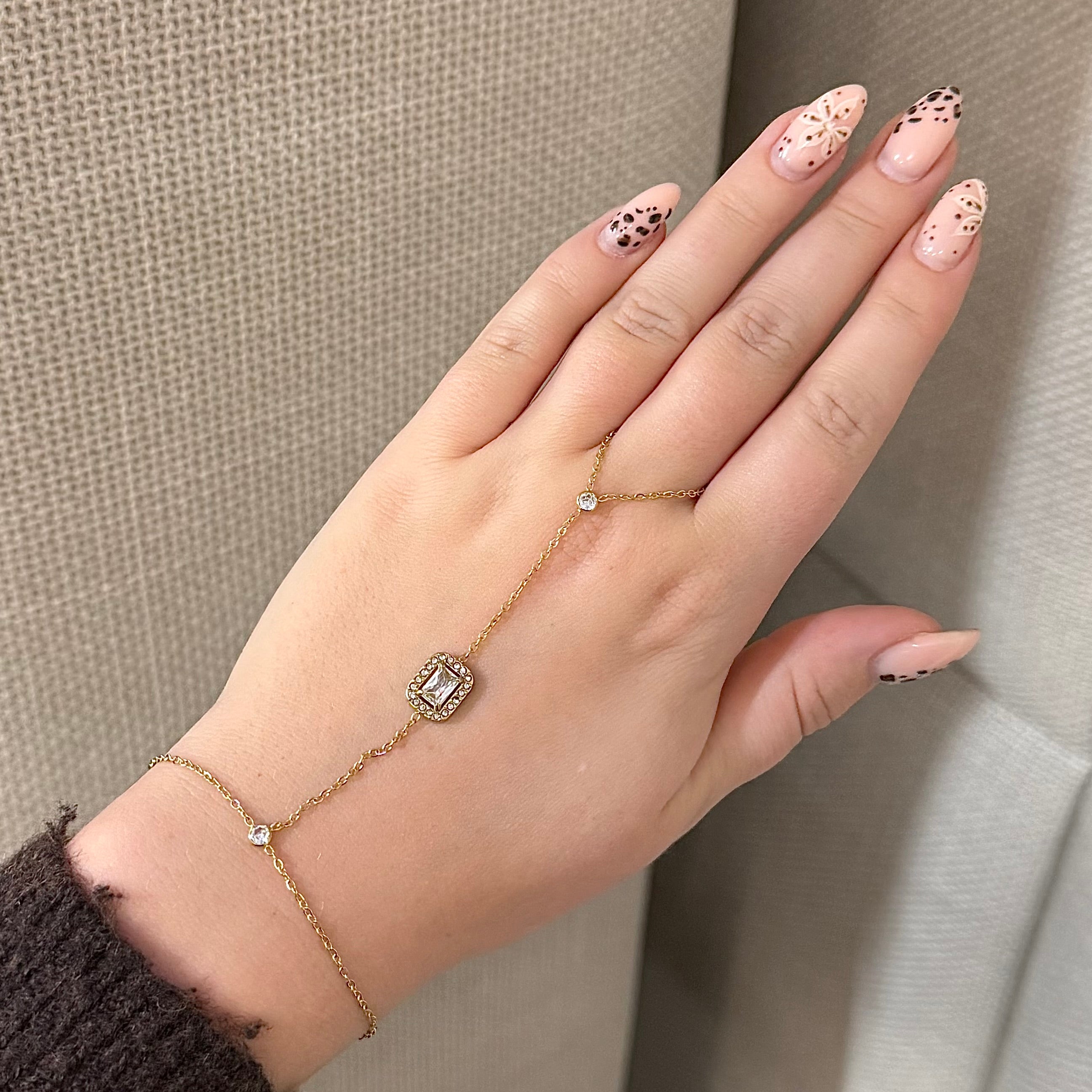 Handchain Bride - Gold