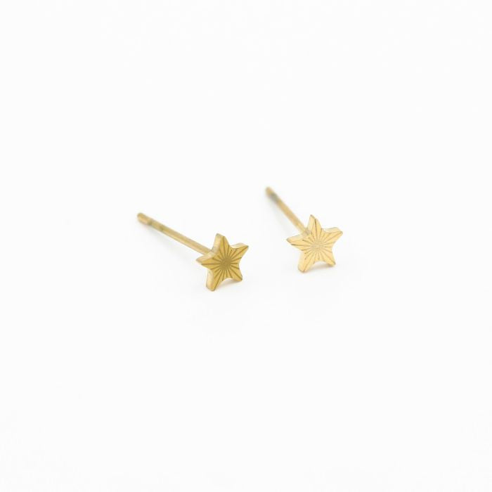 Ear Stud Star - Gold
