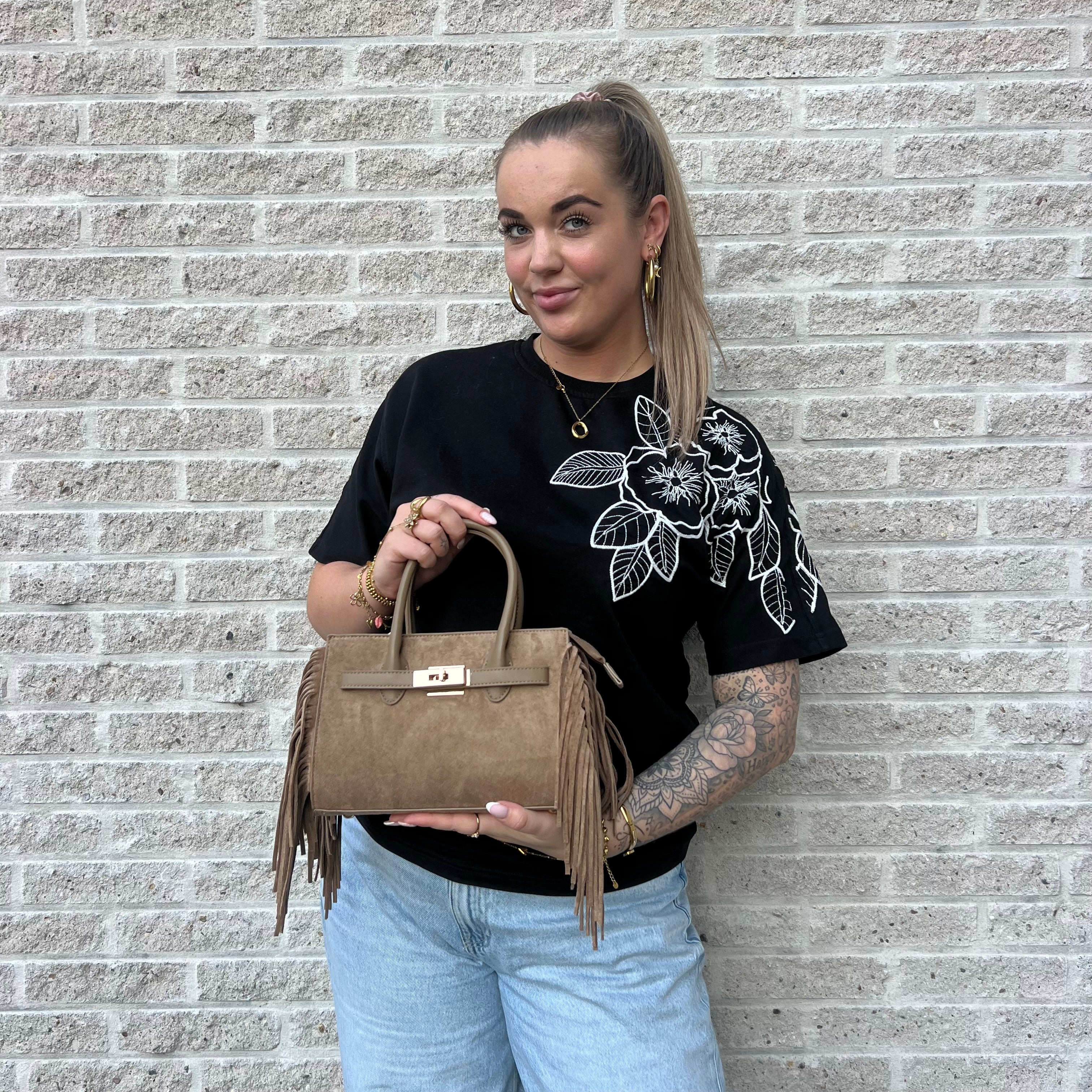Maeve Tas - Sandy