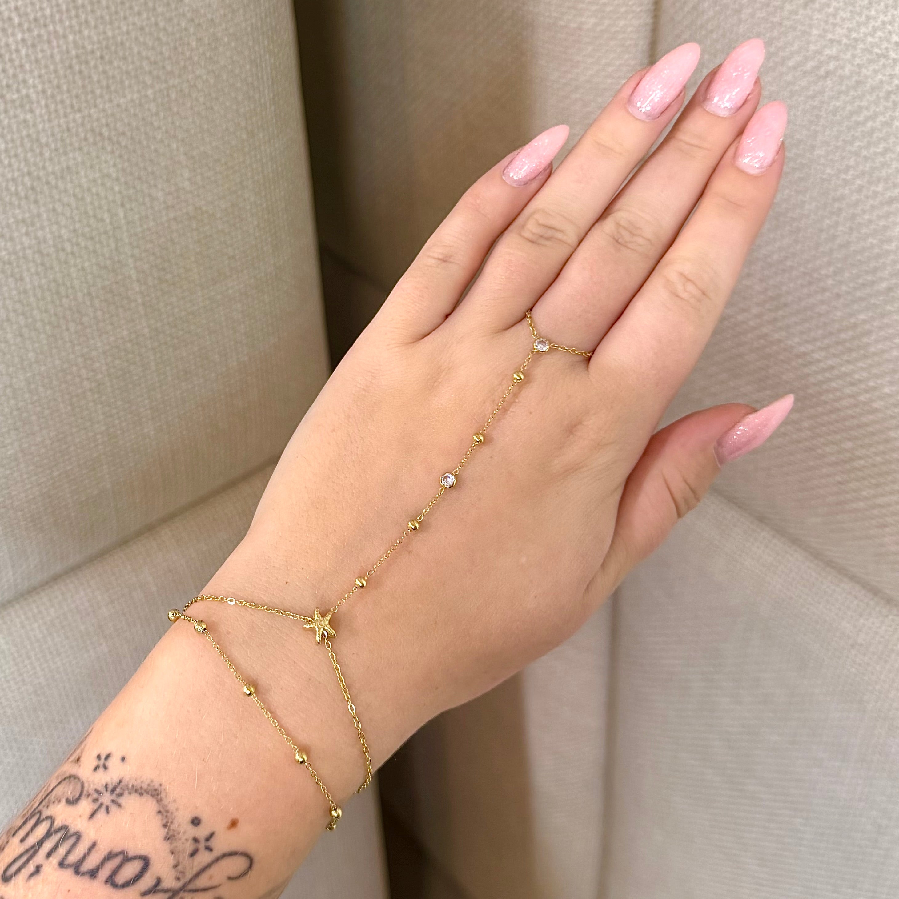 Handchain Starfish - Gold