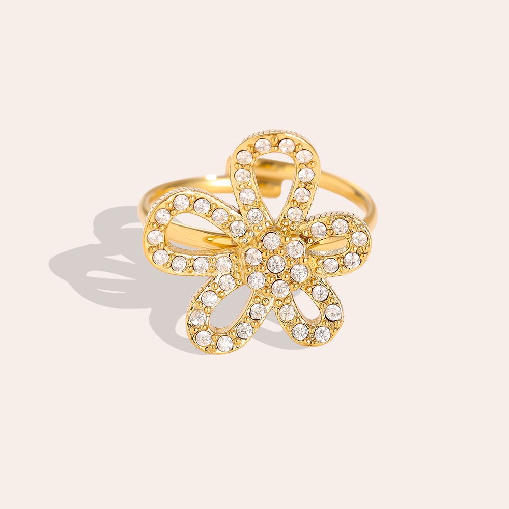 Flowy Ring - Gold