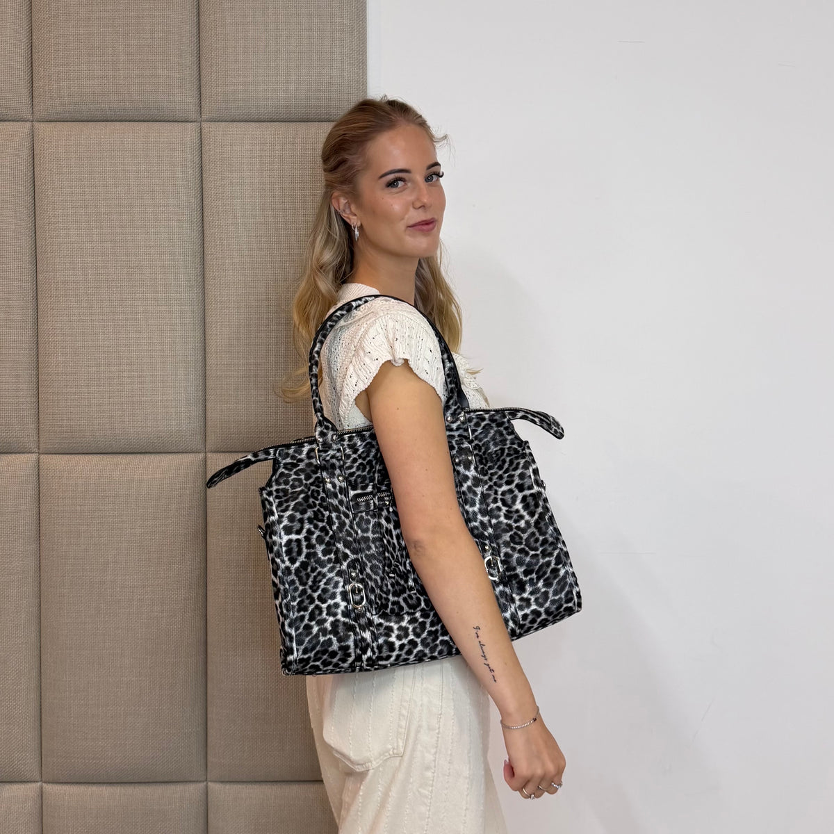 Liv Leopard XL Tas - Grijs