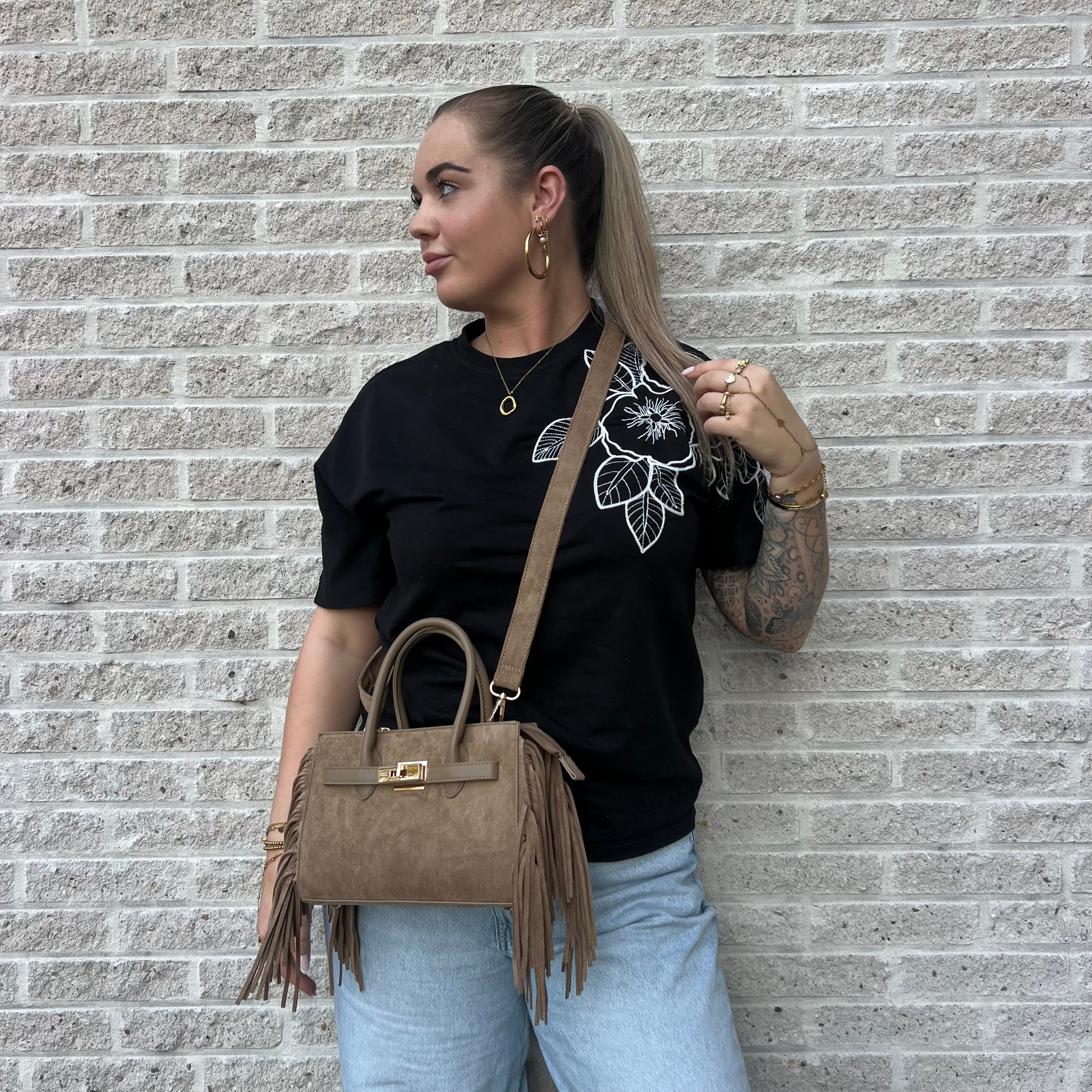 Maeve Tas - Sandy