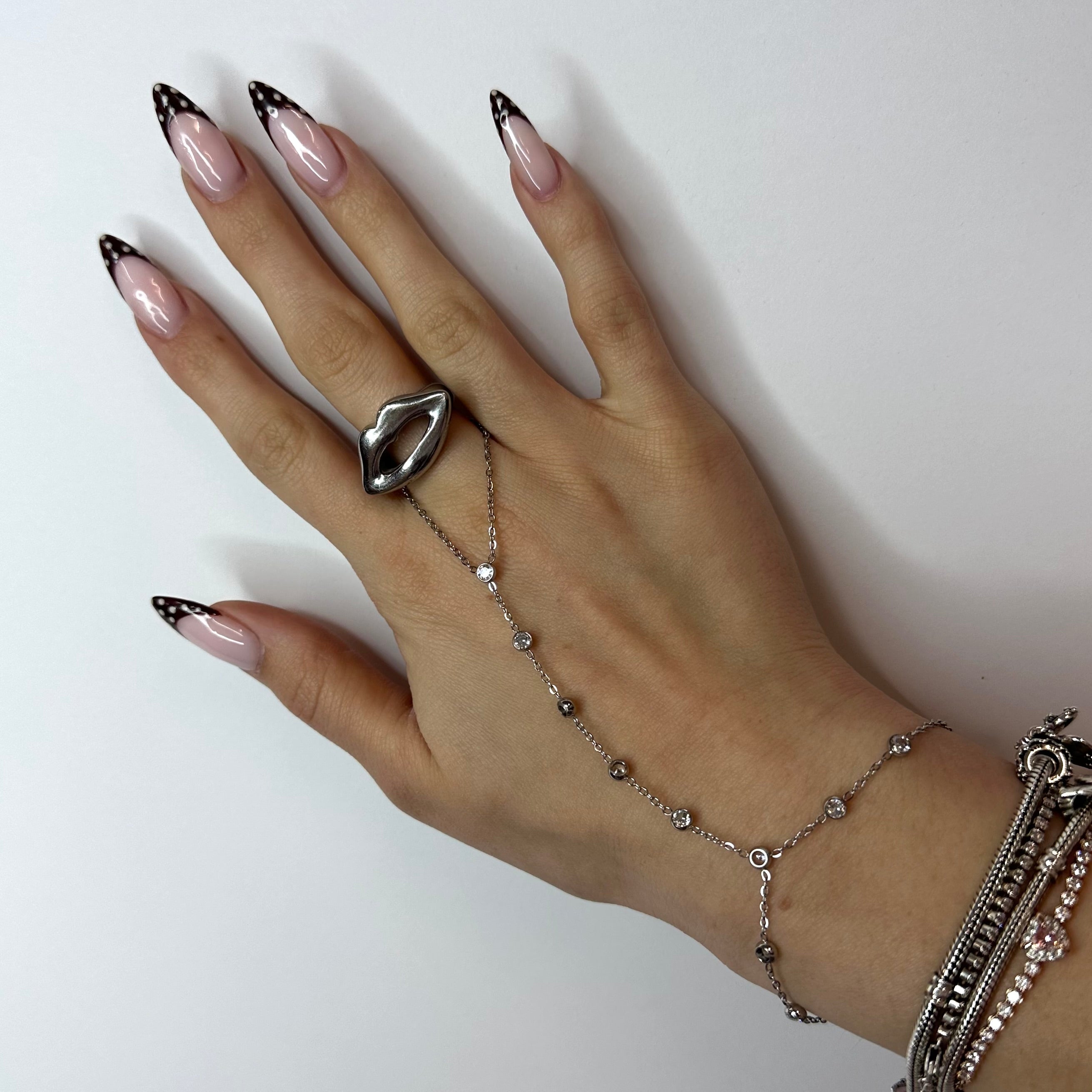 Handchain Studs - Silver