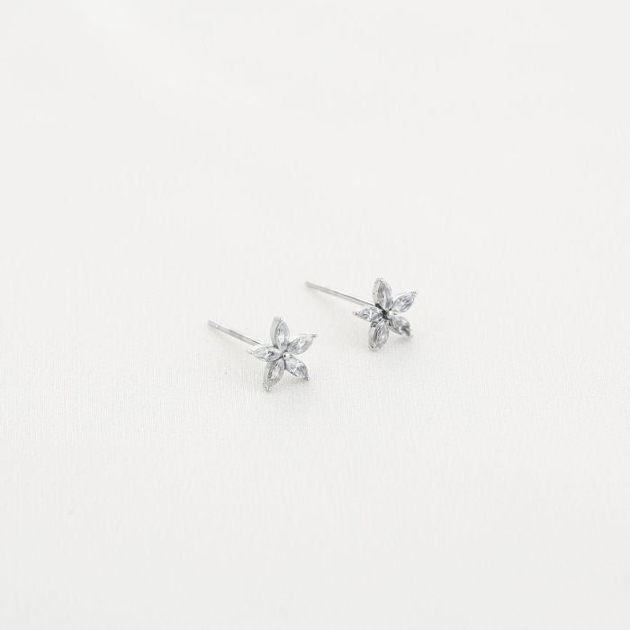 Ear Stud Flower - Silver